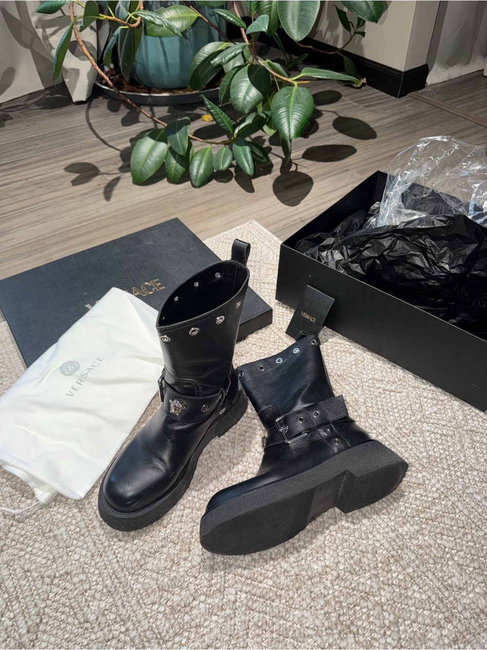 Versace Leather Eyelet Trim Moto Boots Boker H.55 Vitelli + APPL.OCCHIELLI